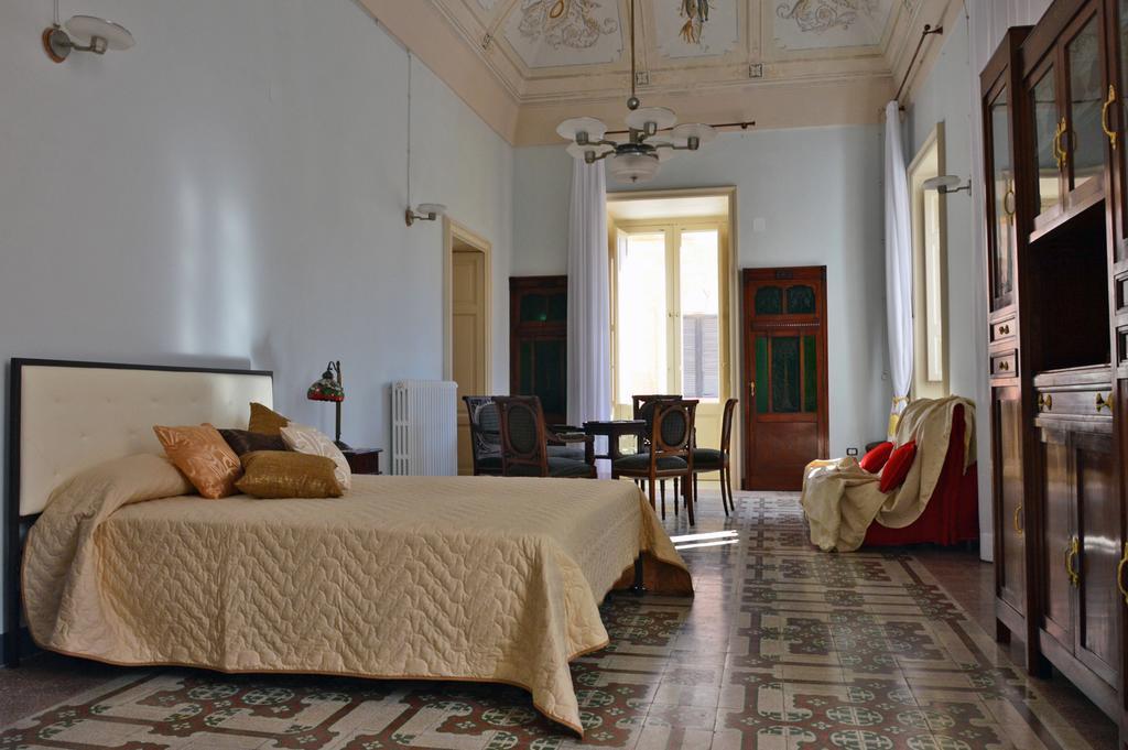 Palazzo Vallebona 갈리폴리 외부 사진